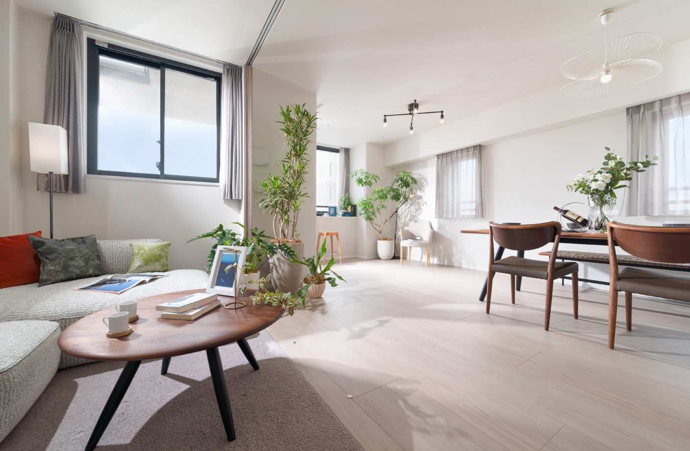 リビング・ダイニング、洋室(2)